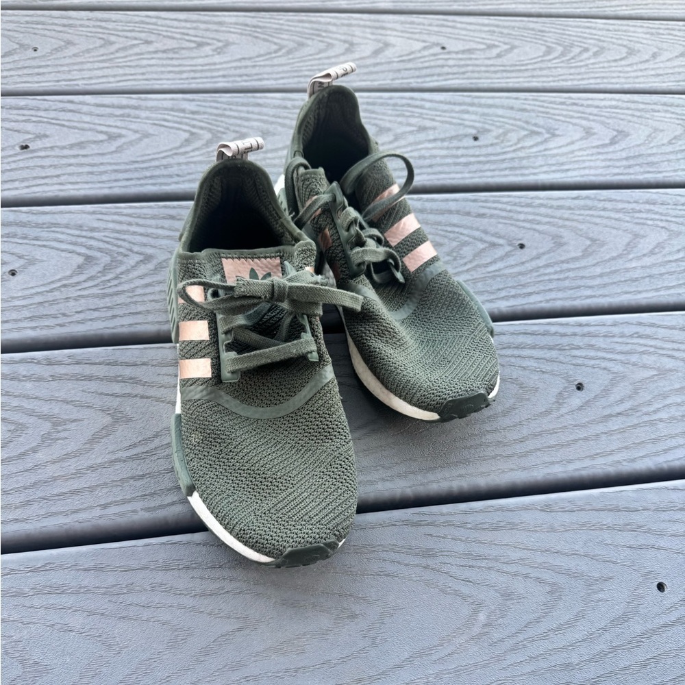 Adidas NMD R1 Olive Green Rose Gold Women’s 8 Boost - Picture 4 of 7